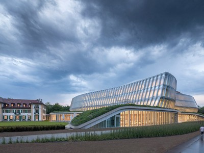 Olympic House: Ca ngợi mọi chuyển động