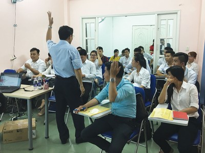 Đào tạo môi giới bất động sản vẫn “cưỡi ngựa xem hoa”