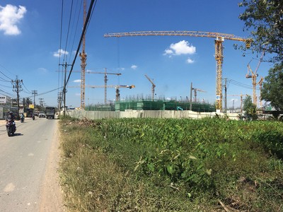 Dự án Vinhomes Grand Park đang được rầm rộ thi công và dự kiến ra hàng vào tháng 9 tới. Ảnh: Trọng Tín