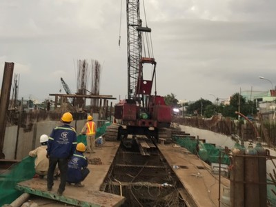 Cần cẩu sập đã được khắc phục.