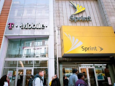 Hai nhà mạng T-mobile và Sprint chính thức sáp nhập vào ngày 26-7 - Ảnh: CNBC