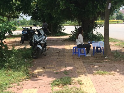 Dịch vụ môi giới diễn ra ngay tại dự án