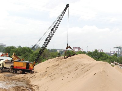 Giá cát xây dựng lại “nhảy múa”