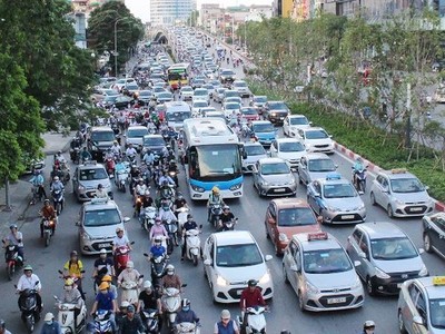 Chủ trương hạn chế phương tiện giao thông cá nhân, nhất là xe máy tại các đô thị lớn, đông dân như Hà Nội, TP.HCM là đúng đắn và cần thiết, xuất phát từ yêu cầu phát triển vì một thành phố xanh, hiện đại.