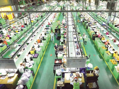 Để đạt mục tiêu trở thành quốc gia thu nhập trung bình khá vào năm 2030, Việt Nam cần có các giải pháp tăng năng suất lao động. Ảnh: Đức Thanh