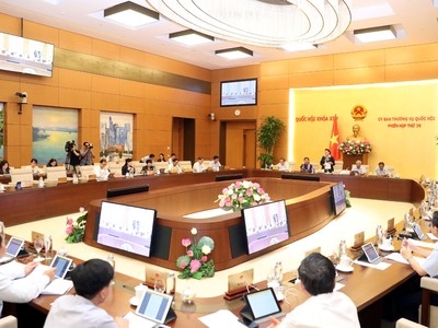 Toàn cảnh phiên họp UBTVQH chiều 12/8. Ảnh VGP/ Lê Sơn