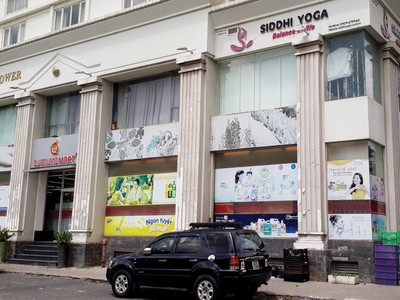 Tầng trệt và tầng lửng được chủ đầu tư bán cho tư nhân để kinh doanh thương mại, dịch vụ