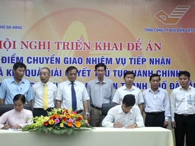 Các sở ngành, quận huyện TP Đà Nẵng ký kết thực hiện thí điểm đề án cung cấp dịch vụ công quan bưu điện
