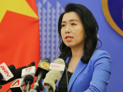 Người phát ngôn Lê Thị Thu Hằng trong cuộc họp báo chiều 12/9. Ảnh: Bộ Ngoại giao..