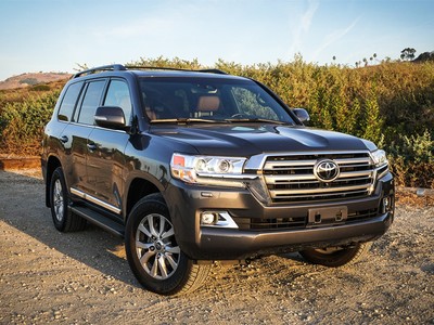 Toyota Land Cruiser là xe được người Mỹ sử dụng lâu nhất, trung bình 11,4 năm. Ảnh: Automobile