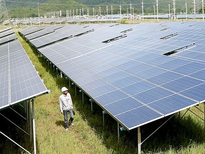 Bộ Công Thương đề xuất giá điện mặt trời mới sẽ thống nhất trên tất cả vùng, thay vì chia theo nhiều vùng bức xạ như trước đây.
