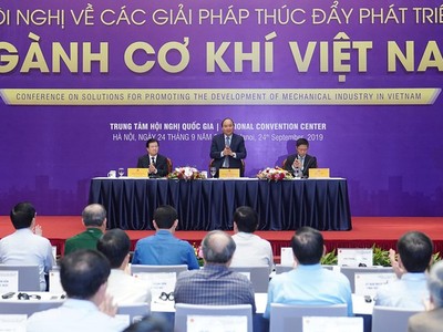 Thủ tướng Nguyễn Xuân Phúc cho rằng, phải đổi mới tư duy về đầu tư phát triển ngành cơ khí