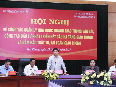 Bộ trưởng Nguyễn Văn Thể cùng đoàn công tác Bộ GTVT làm việc với thành phố Hải Phòng. Ảnh: Tiến Thắng