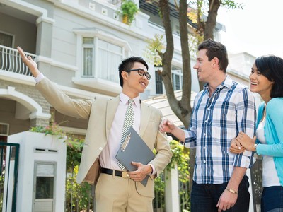 Môi giới bất động sản, đừng để “mất bò mới lo làm chuồng”