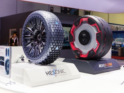 Lốp xe tự co giãn để tăng độ bám đường khi trời mưa