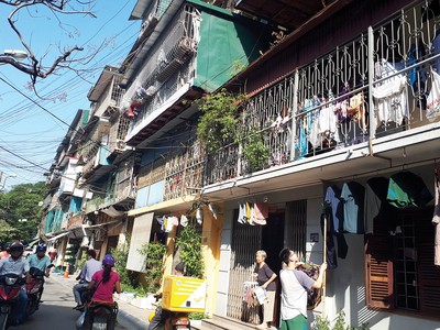 Căn hộ tập thể tiện mà... bất tiện