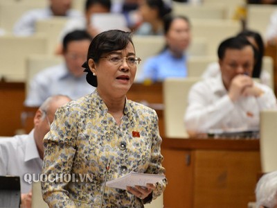 Đại biểu Quyết Tâm bật khóc tranh luận về giờ làm thêm của người lao động