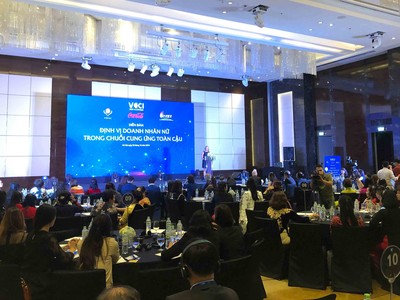 Toàn cảnh Diễn đàn "Định vị Doanh nhân nữ trong chuỗi cung ứng toàn cầu”.