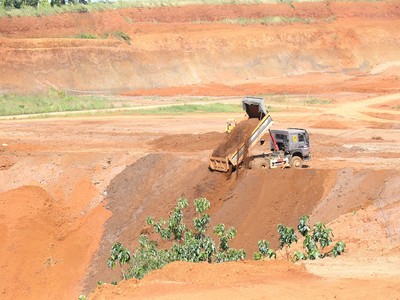 Dự án san lấp đất nền trái phép tại xã Nâm N’Jang, H.Đắk Song.