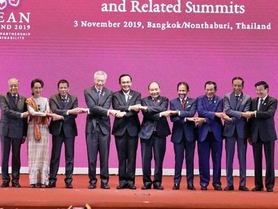 Thủ tướng Nguyễn Xuân Phúc cùng các nhà lãnh đạo ASEAN tại Hội nghị Cấp cao ASEAN lần thứ 35 (Ảnh: VGP)