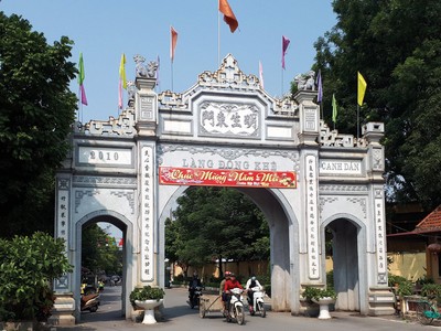 Nhiều người dân lo lắng sẽ trở thành người nghèo đô thị khi từ làng lên phố