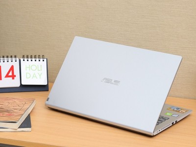 Theo đánh giá của GfK Việt Nam, các thương hiệu laptop bán chạy trên thị trường trong thời gian qua thuộc về Apple, Asus, HP, Dell, Masstel, Acer…với rất nhiều phân khúc và giá thành khác nhau.