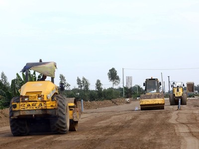 Ông Hồ Minh Hoàng, Chủ tịch HĐQT BOT Trung Lương – Mỹ Thuận kiên quyết, trong đợt thi công nước rút tới đây, nếu nhà thầu nào không bảo đảm được chất lượng và tiến độ sẽ bị thay thế
