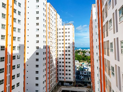 Ông  Trương Anh Tuấn, Chủ tịch HĐQT kiêm Tổng giám đốc Công ty Hoàng Quân đã trực tiếp đối thoại với hàng trăm hộ dân và hứa hẹn đến ngày 30/12/2019 công ty này sẽ xây dựng hoàn thành khối nhà B2. Ngày 15/1/2020, sẽ xây dựng hoàn thành khối A2. Ngày 30/3/2020, sẽ xây dựng hoàn thành khối A1, B1 và xong toàn bộ dự án...