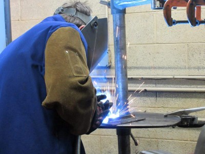 Ở giai đoạn đầu. Big Wave và Dabins Academy sẽ tiến hành cấp chứng chỉ trong các lĩnh vực như làm đẹp, hàn xì, IT, chế tạo sản xuất, điều dưỡng viên, hộ lý.