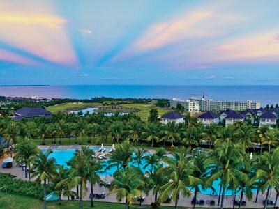 “Hấp lực” đại đô thị biển