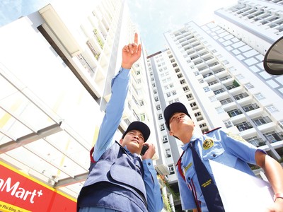 Quản lý tòa nhà, nghề làm dâu… ngàn họ