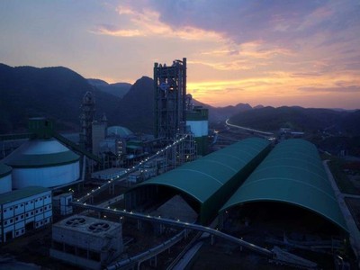 Tổng tiền phạt mà Công ty CP Xi măng Công Thanh phải nhận là 435 triệu đồng.