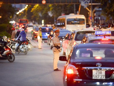 10 số đường dây nóng tiếp nhận phản ảnh về giao thông dịp Tết Canh Tý và lễ hội Xuân 2020