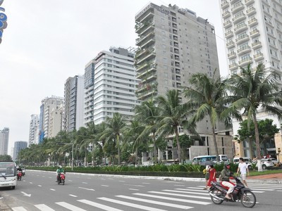 Thành phố Đà Nẵng yêu cầu tăng cường kiểm soát nguồn thải ven biển.