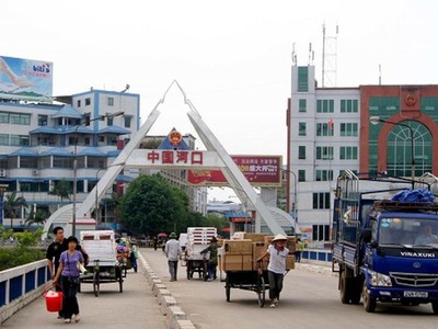 Bộ trưởng Trần Tuấn Anh khẳng định, sẽ có giải pháp vừa đảm bảo ngăn chặn dịch lây lan vừa duy trì hoạt động giao thương thông suốt.