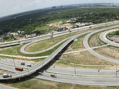 TP.HCM cần đẩy mạnh xã hội hóa nguồn vốn đầu tư cho các công trình hạ tầng giao thông (ảnh: Lê Toàn)