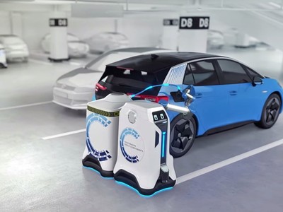 Robot có thể tự động tìm và chạy đến sạc điện cho ô tô