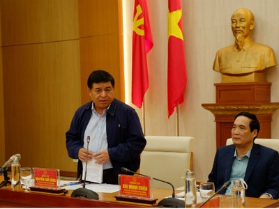 Bộ trưởng Nguyễn Chí Dũng và Bí thư Tỉnh ủy Phú Thọ Bùi Minh Châu chủ trì buổi làm việc.