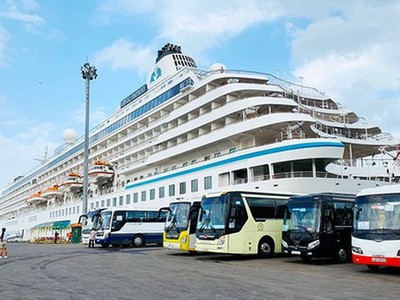 Đảm bảo an toàn khi tàu du lịch quốc tế Crystal Symphony cập cảng TP.HCM