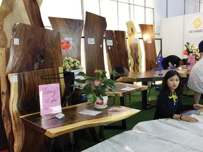 Hướng về sân nhà đang là chiến lược được nhiều doanh nghiệp gỗ nội thất Việt Nam hướng tới