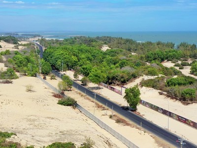 Tổ hợp du lịch nghỉ dưỡng giải trí NovaWorld Hồ Tràm có quy mô khoảng 1000 ha thuộc huyện Xuyên Mộc tỉnh Bà Rịa Vũng Tàu 