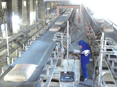 Tiêu thụ xi măng trong những tháng đầu năm 2020 sụt giảm mạnh cả thị trường nội địa và xuất khẩu