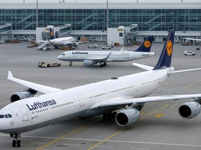 Lufthansa phải giảm chuyến bay vì COVID-19. (Nguồn: Reuters)