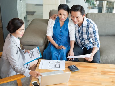 Có được căn nhà ở thành phố để an cư là mơ ước của nhiều gia đình trẻ nhập cư 