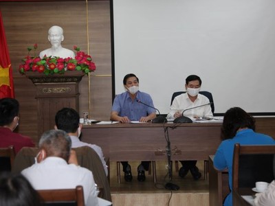 Ông Nguyễn Văn Tùng, Chủ tịch UBND thành phố Hải Phòng nêu cao trách nhiệm người đứng đầu doanh nghiệp trong công tác phòng chống dịch Covid-19. Ảnh: Kim Oanh