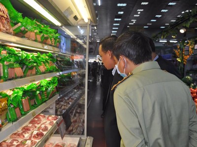 Mặt hàng thịt gia súc, gia cầm, tổng sản lượng thịt hơi các loại dự kiến thực hiện năm 2020 ước đạt 5,5-5,8 triệu tấn thịt các loại, tăng khoảng 10% so với năm 2019