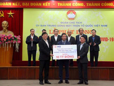 MB ủng hộ 10 tỷ đồng góp sức đẩy lùi đại dịch Covid-19