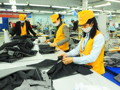 Xuất khẩu dệt may sang EU sẽ gặp khó khăn do EU đóng cửa biên giới và nhu cầu của người tiêu dùng sụt giảm.