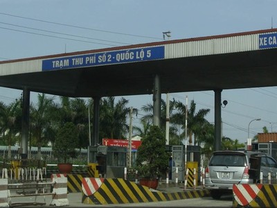 Trạm thu phí trên quốc lộ 5 (Hải Phòng - Hà Nội)