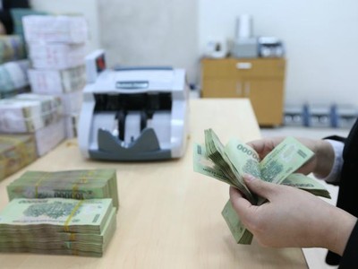 Các chuyên gia khuyến nghị, Ngân hàng Nhà nước cần trợ giúp trực tiếp về thanh khoản cho những ngân hàng có hỗ trợ thiết thực và cụ thể đối với doanh nghiệp gặp khó khăn.